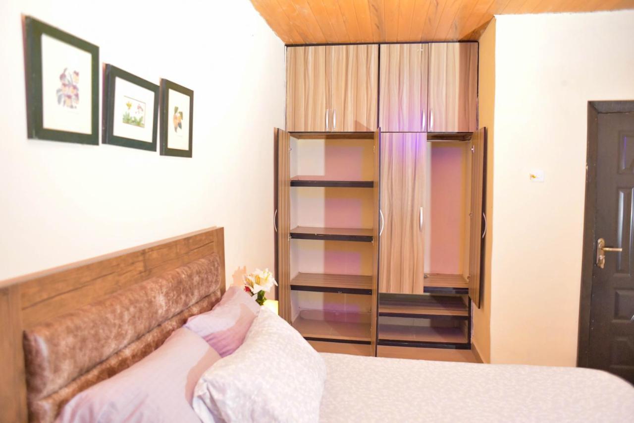 Living Green Apartments Airport Pick Up مدينة بنين المظهر الخارجي الصورة