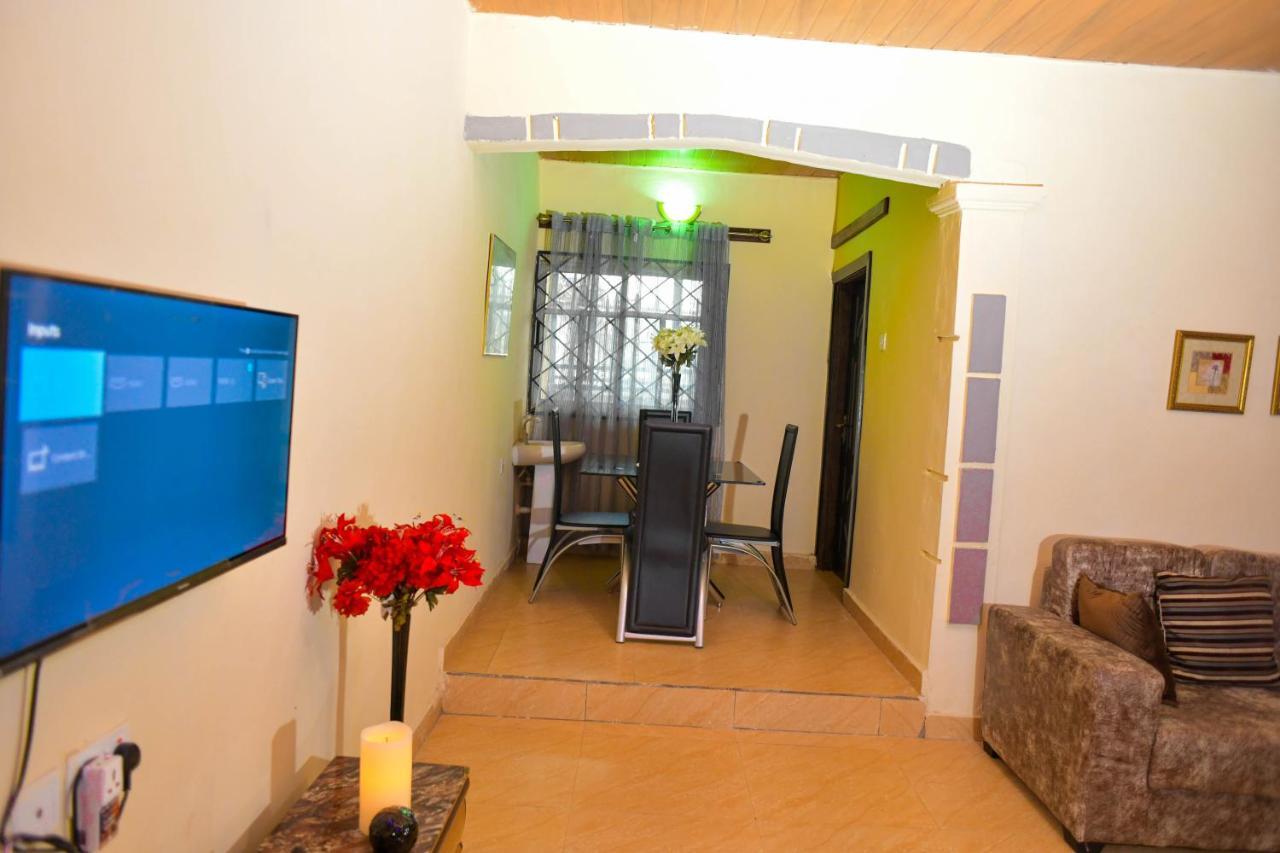 Living Green Apartments Airport Pick Up مدينة بنين المظهر الخارجي الصورة