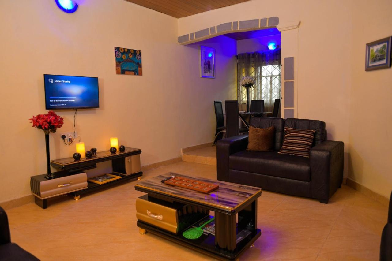 Living Green Apartments Airport Pick Up مدينة بنين المظهر الخارجي الصورة